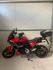 BMW F900 XR