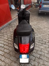 Piaggio vespa 250 gts