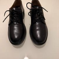 Scarpe di pelle da donna stile Oxford di Geox