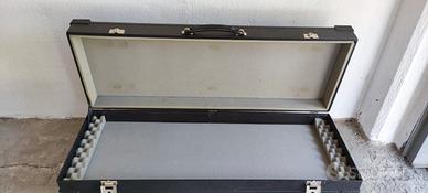 Custodia rigida con imballaggio 