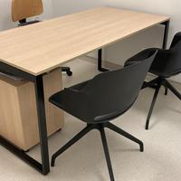 Tavolo ufficio + cassettiera + 2 sedute