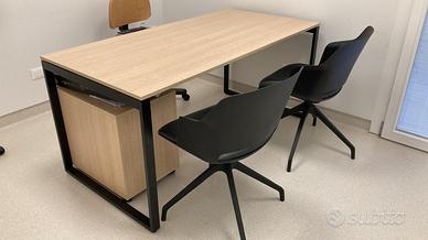 Tavolo ufficio + cassettiera + 2 sedute