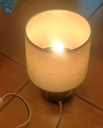 Lampada da tavolo 