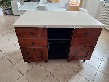 Isola in legno per la casa