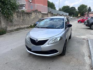 Ypsilon 1.2 GPL. Start&stop.block-shaft. 0 sinistr