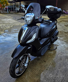 Piaggio Beverly 350
