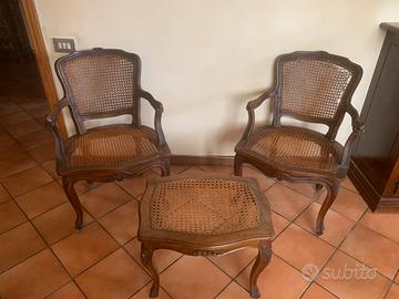 Set 2 Sedie “Parigina” stile Luigi XV+ Tavolino