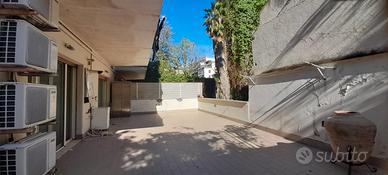 2 Bivani con riservata terrazza ad.ze Piazza Roma