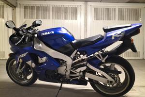 Yamaha R1 anno 1999 km 25300