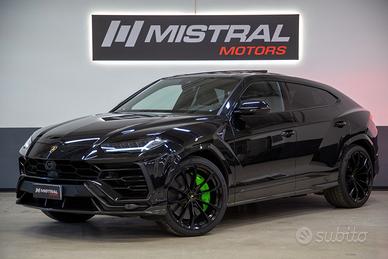 Lamborghini Urus 4.0 Carbon Pack Tetto Panorama B&