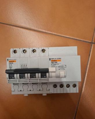 Interruttore Manetotermico diff. 4 poli C60