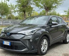 TOYOTA C-HR 1.8 Hybrid E-CVT Business