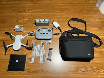 Drone DJI Mini 2 Fly More Combo