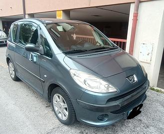 Peugeot 1007 