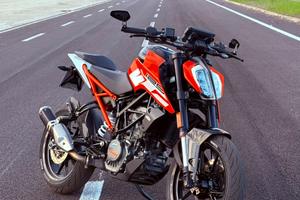 Ktm duke 125 abs 2020 - gommata e tagliandata