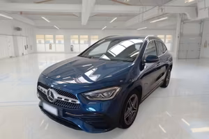 MERCEDES-BENZ GLA 200 D AUTOMATIC PREMIUM CROSSOVE