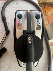 Aspirapolvere Tornado Vacuum Tech