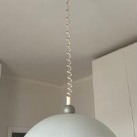 Lampadario saliscendi di vetro satinato