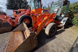 Pala Snodata HITACHI ZW95 (4600 kg)