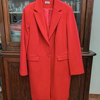 Cappotto colore rosso valentino