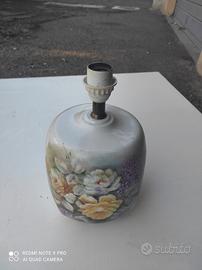 Lampada base in porcellana con fiori