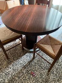 Tavolo rotondo in legno