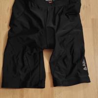 pantalone lungo e corto per ciclista