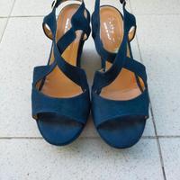 Scarpe aperte in ecocamoscio