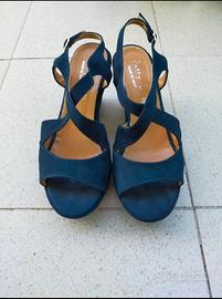 Scarpe aperte in ecocamoscio