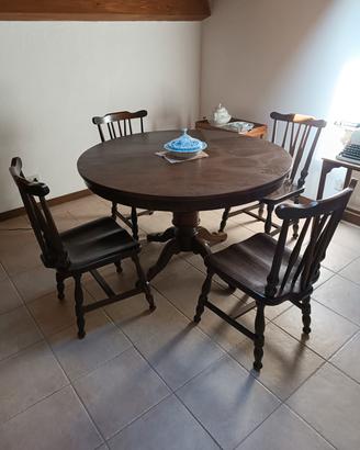 TAVOLO ROTONDO CON SEDIE