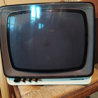 TV magnadyne in bianco e nero anni 60 con antenna