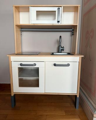 Cucinetta Ikea + Set Giochi/Accessori in legno