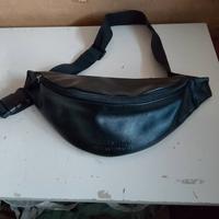 marsupio Bershka pelle nero 