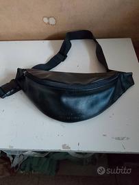 marsupio Bershka pelle nero 