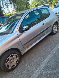 Peugeot 206--anno 2002 - - 1,4diesel