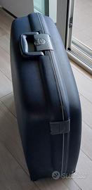 Valigia rigida Roncato con ruote