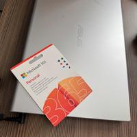 Pc portatile asus con abbonamento 1 anno