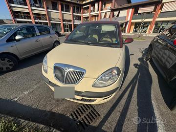 Lancia y 1.2 12v NEOPATENTATI