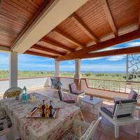 Vacanze con vista mare e giardino