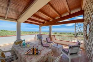 Vacanze con vista mare e giardino