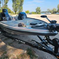 Barca Bass Boat Nitro z7 - Mercury optimax 200hp