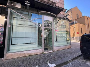 NEGOZIO A FRATTAMAGGIORE