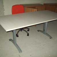 2 Scrivanie studio/ufficio - in blocco a 250 euro