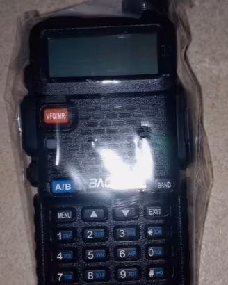 2 Radio WHF/UHF BAOFENG UV-5R R NUOVE!