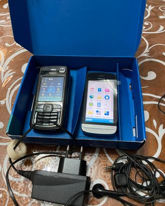 Smartphone nokia N70 e C5-03