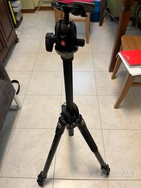Treppiedi Manfrotto mod. 055 X PRO B + Testa
