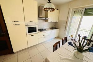 5 LOCALI A SESTRI LEVANTE