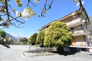 5 LOCALI A CHÂTILLON