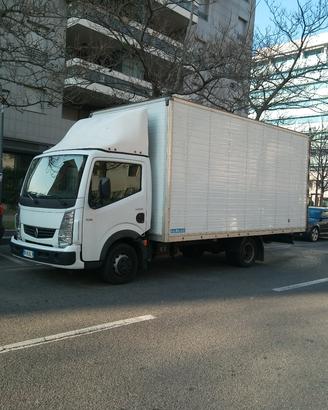 Renault Maxity 130 DXi 