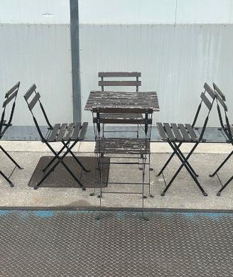 Tavoli e sedie da giardino